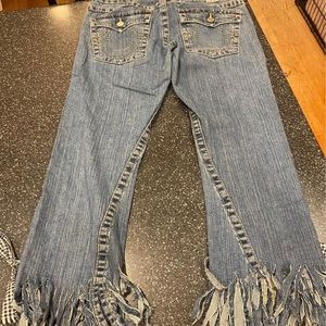 Adorable True Religion Cropped Jeans